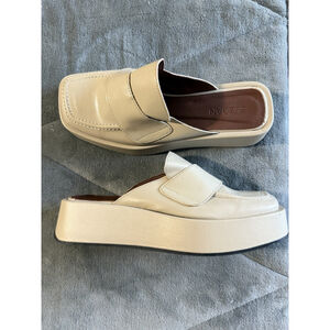 Svegan Womens Ivory Leather Classic Square Toe Slip On Loafer Size 8.5 US 39 Eur